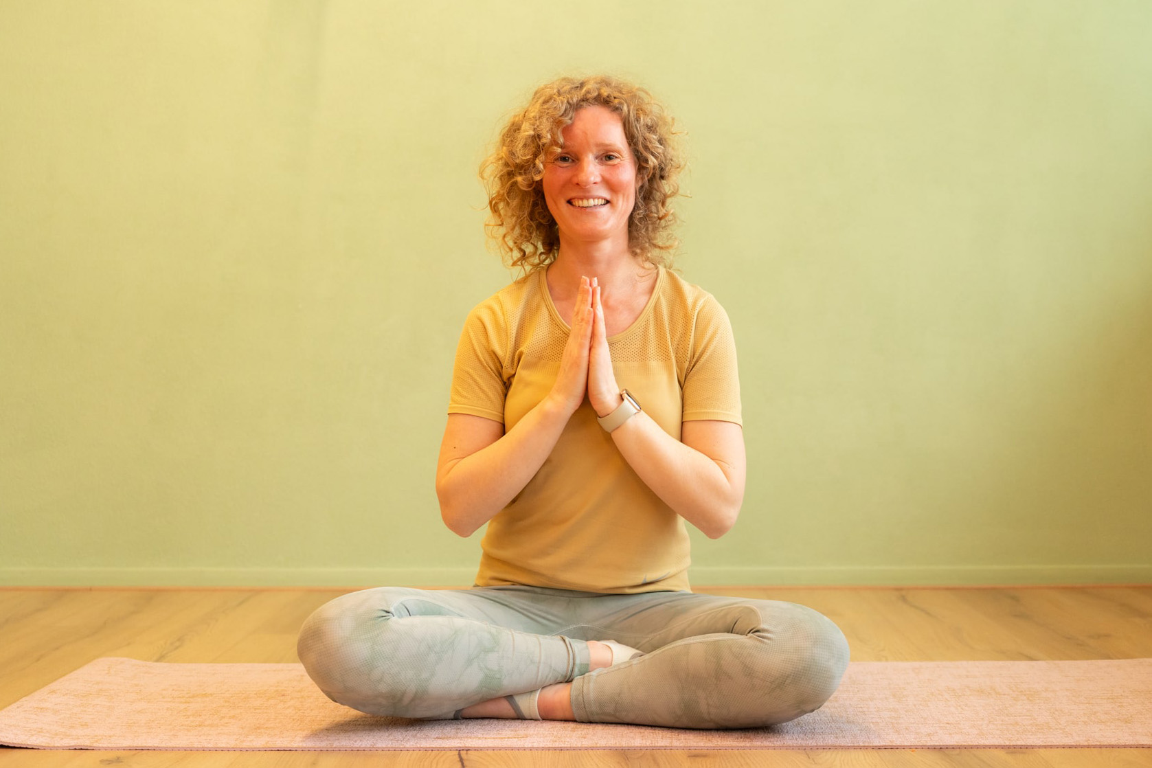 yogasmiley-2-min